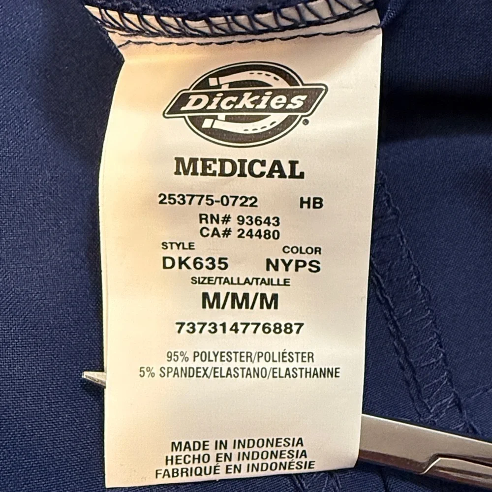 Dickies EDS Essentials Scrub Top NWT Stretch Mens M Uniform V Neck Navy